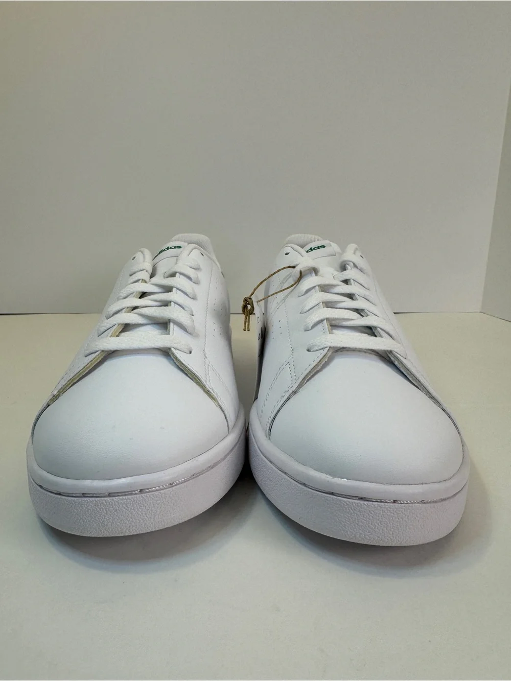 adidas Advantage Men’s Size 10 White Green Casual Tennis Sneakers GZ5300